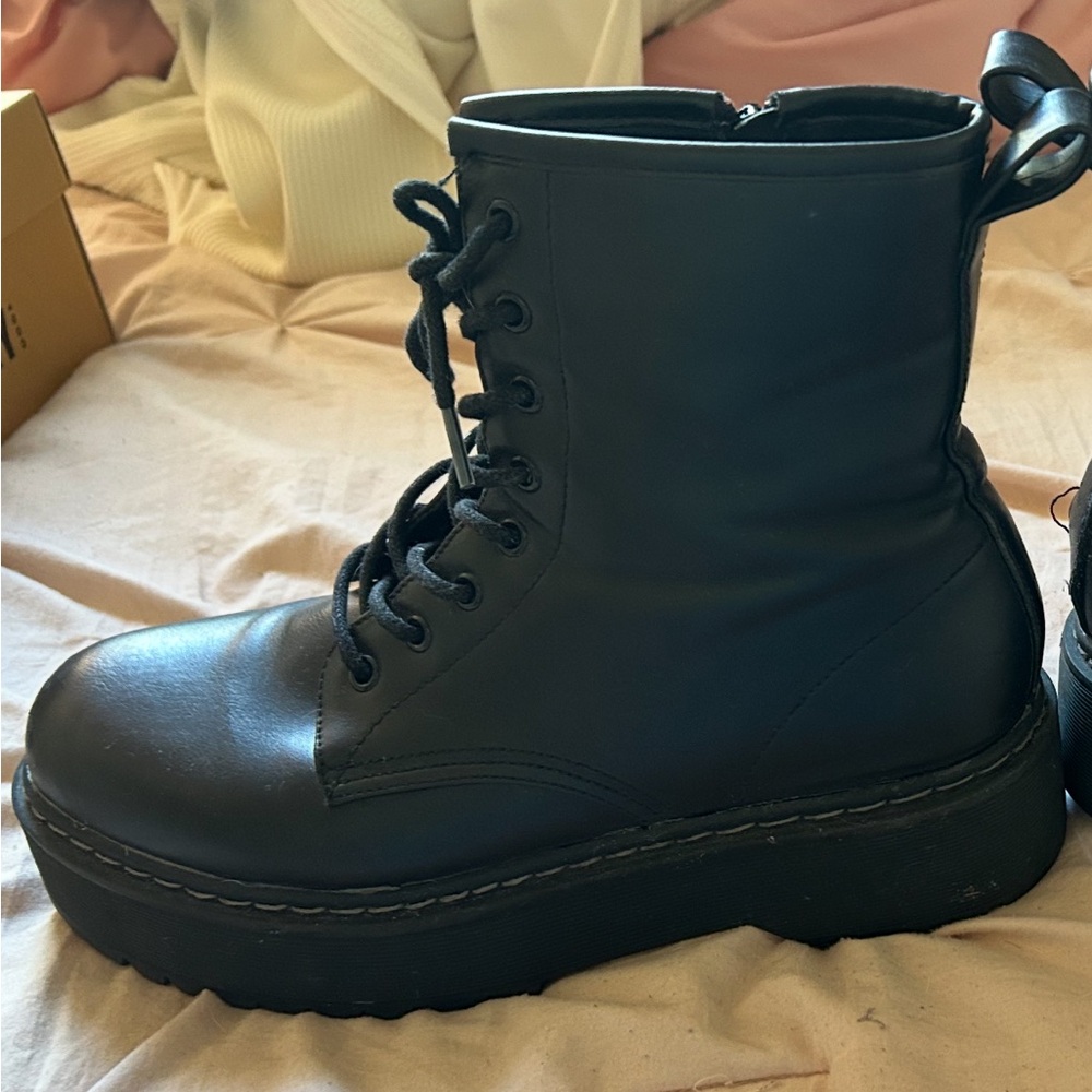 Steve Madden Basille Platform Combat Boots